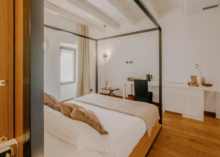 Castello Di 3*